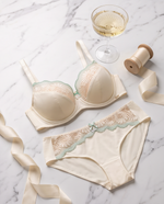 Load image into Gallery viewer, Bicolor Panties 158-211 Whisper White

